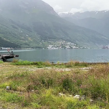 Trolltunga Fjordview Aparthotel Odda