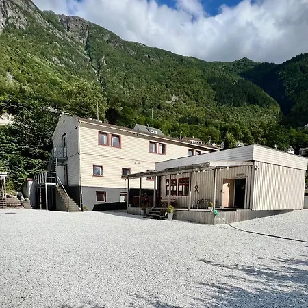 Trolltunga Fjordview Aparthotel