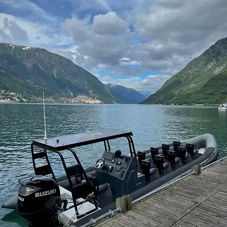 Aparthotel Trolltunga Fjordview *