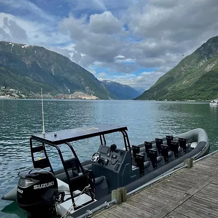 شقة فندقية Trolltunga Fjordview *